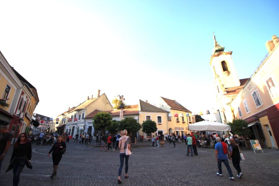 From Budapest: Danube Bend & Szentendre Tour with Lunch - Visegrád: Medieval Stones and a Hilltop Lunch