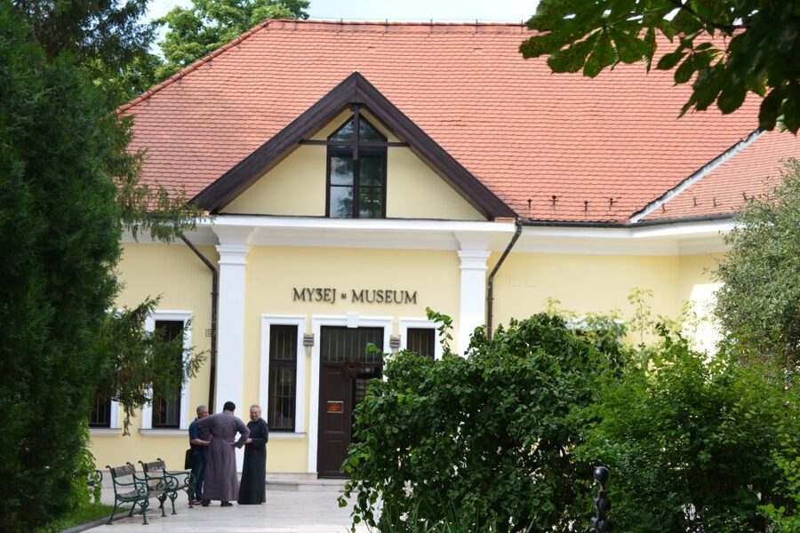 From Budapest: Szentendre Artists' Village Tour - Why Szentendre makes a good break from Budapest