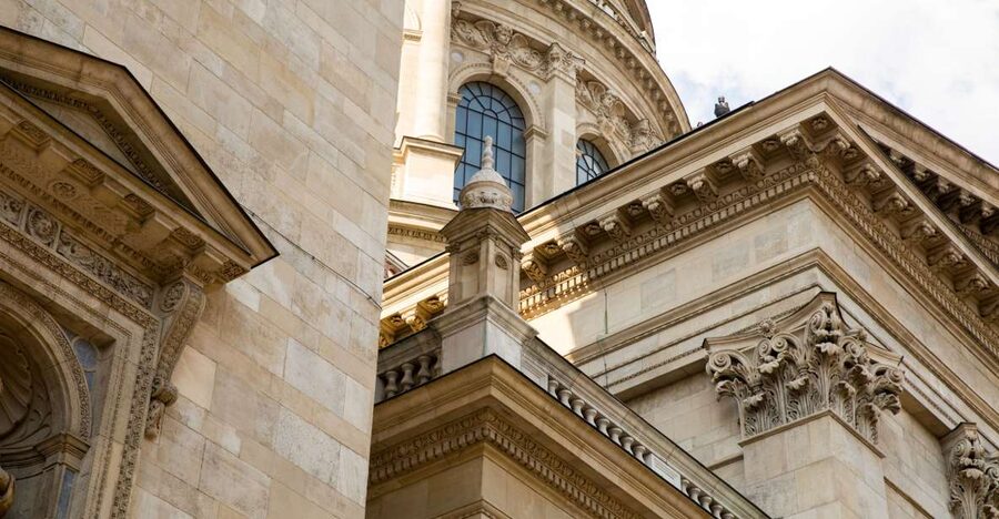 Full Day Budapest City Tour with Lunch, Wine & Dessert - Starting at the Opera House on Andrássy Avenue
