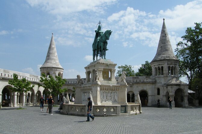 General sightseeing tour - Crossing to Buda Castle Hill