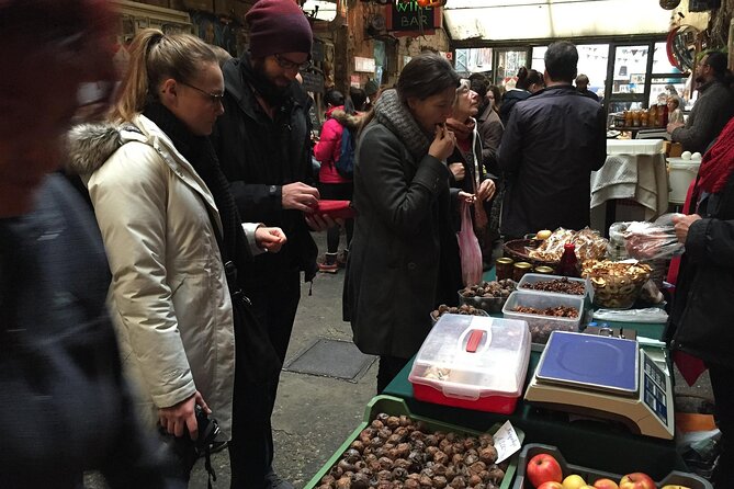 Gourmet Market Walk at the Great Market Hall of Budapest - Learning how Budapest residents shop