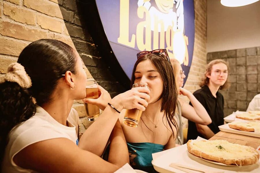 Guided Tipsy Food Tour with Drinks Included in Budapest - The best parts of the tour at a glance