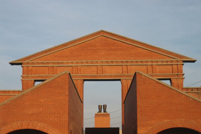 Guided Tour with Admission in Memento Park - The Barrack, film show, and photo exhibition
