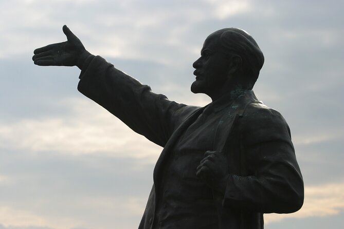 Guided Tour with Admission in Memento Park - Timing, transport, and group comfort