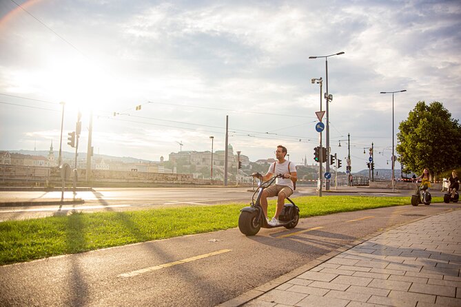 Guided Tours in Budapest on E-Scooter with various routes - The Danube panorama between Buda and Pest