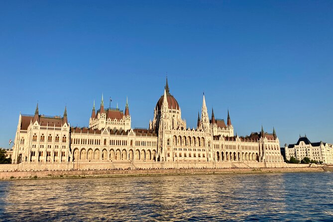 Half day Budapest city tour by car / minivan - Andrassy Avenue and Budapest’s grand entrance