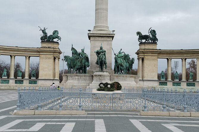 Historical and Cultural Guided Tour of Budapest - Crossing to Buda Castle and Fisherman’s Bastion