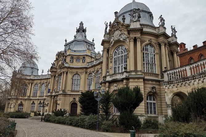 Historical and Cultural Walking Tour in Budapest - Liberty Square and Parliament’s political story