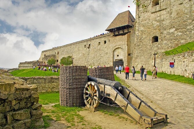 Home to Bull's Blood red wine! Eger with winetaste private tour - Why Eger makes a good day out from Budapest