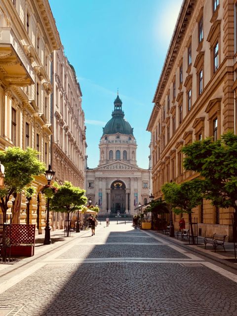 Iconic Budapest tour with Classic Russian Jeep and G-Wagon - Who gets the best value from this tour