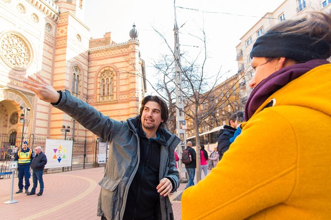 Jewish Heritage in Hungary with a Historian - Starting at Erzsébet tér at 10 a.m.