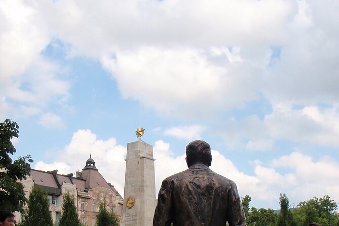 Lives of Hungarians Under Communist and Capitalist system - Why this Budapest Communist history walk matters