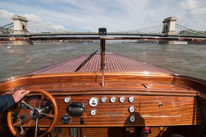 Luxurious, private day cruise with a waterlimousine to Szentendre - Setting off from Jane Haining rkp. 8a