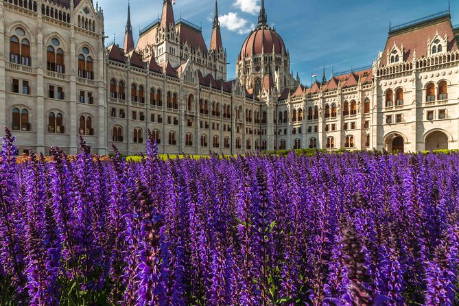 Orientation walk in Budapest - Adam, Orsolya, and the value of a personal guide