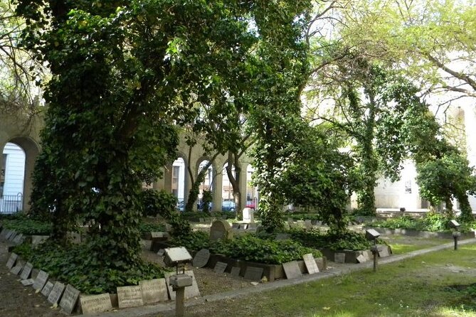 Past and Present of Budapest Jewish District Tour - Gozsdu Udvar shows the district’s modern face