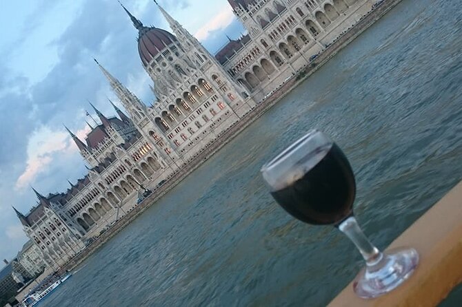 PRIVATE (7 hours) Budapest and Szentendre city tour with lunch and winetasting - Heroes’ Square and City Park