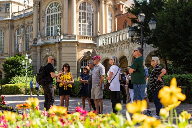 Private Buda Castle Walking Tour with Cake and Matthias Church - Buda Castle: more than a palace photo