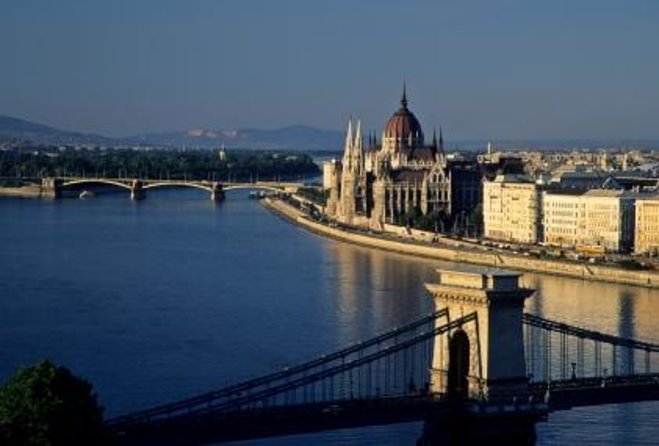 Private Budapest Bike Tour with Cafe Stop - Key points at a glance