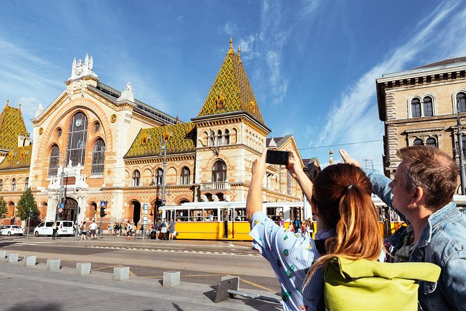 Private City Kickstart Tour: Budapest - Starting at Deák Ferenc tér