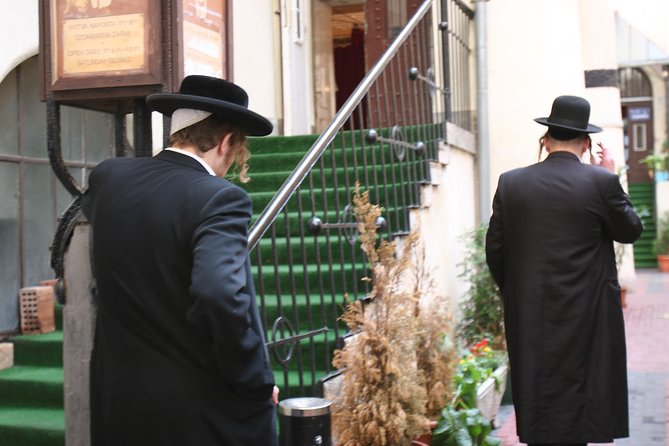 Private Jewish Heritage Tour including Hotel Pickup - Guides and the value of a private format