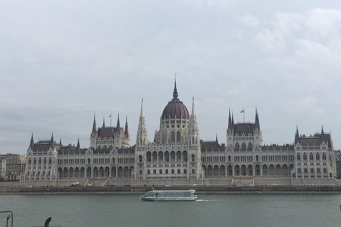 Private Tour Around Budapest - Gellért Hill and the final panorama