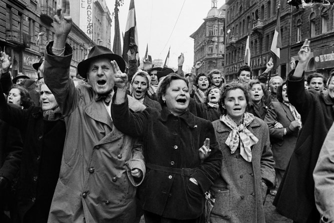 Rise Against the Soviet: The 1956 Revolution - Private Tour - Bem Square, student protest, and a Communist-era café