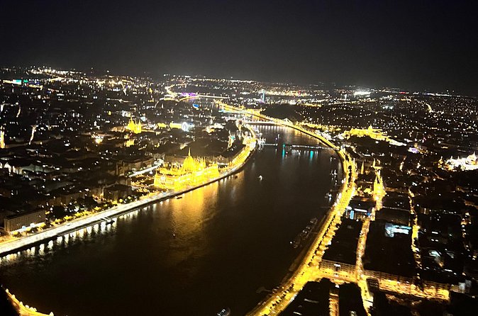Sightseeing flight over Budapest - Sunset is the smart timing choice for a special occasion