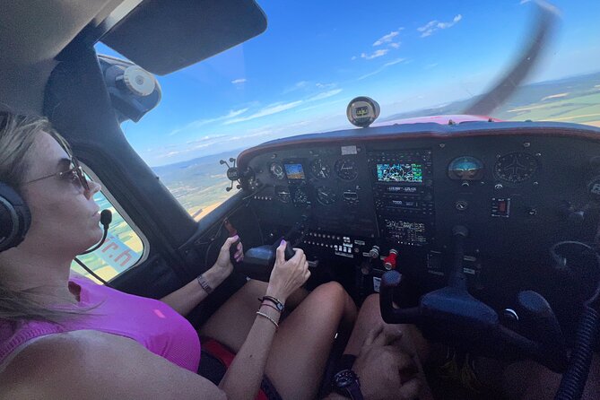 Sightseeing flight over Budapest - What the pilot adds to the experience