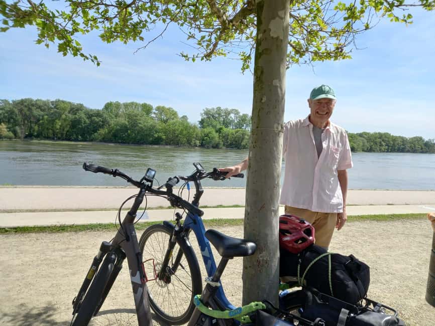 Szentendre by Bike: Self Guided Bike Rental Package! - Üröm Hill is a worthwhile detour for views