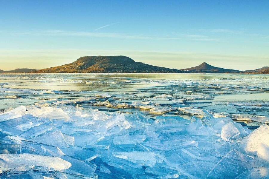 The Turquoise Sea of Hungary: Lake Balaton Private Tour - Balatonfüred, villas, and a promenade built for strolling