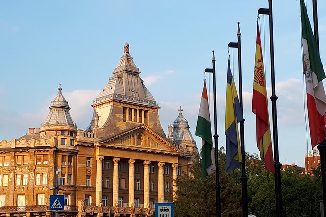 Unique city walk with legends - Spending an hour on Andrássy Avenue