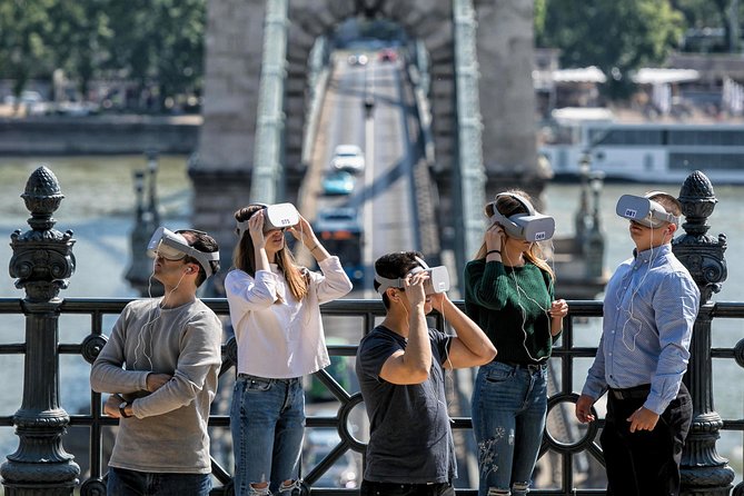 Virtual Reality Walking Tour - What happens at the Lánchíd u. 23 meeting point